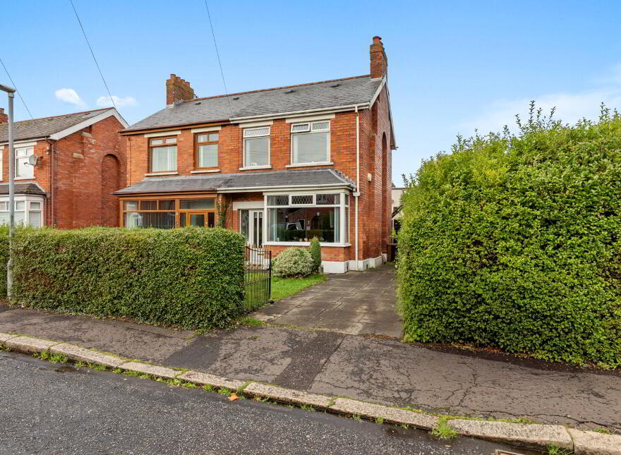 1 Blenheim Drive, Belfast, BT6 9GB
