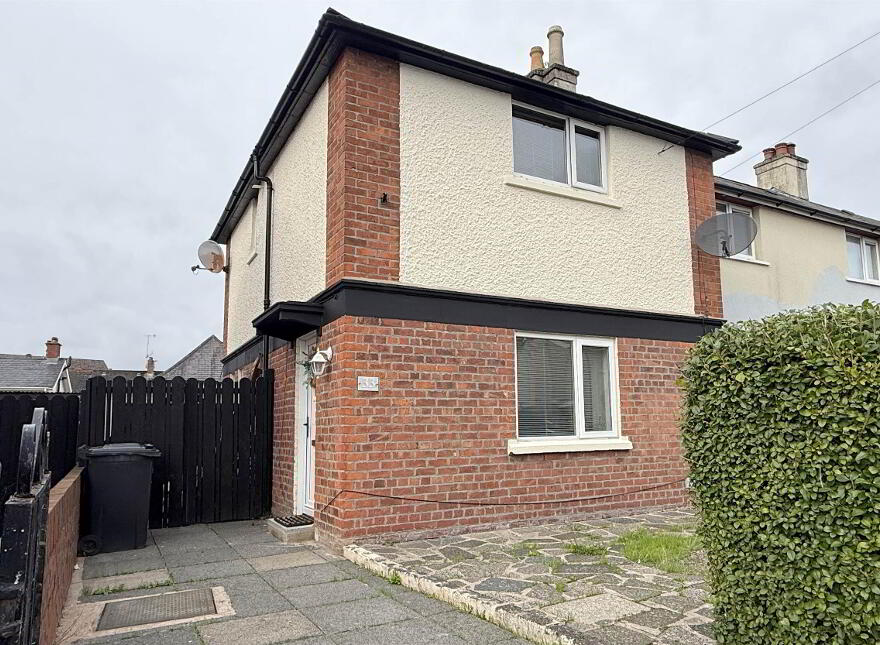 33 Rosebery Gardens, Belfast, BT6 8JG