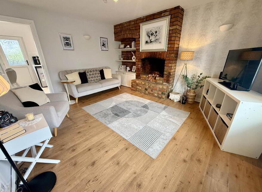 33 Rosebery Gardens, Belfast, BT6 8JG