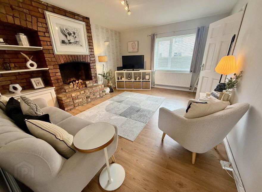 33 Rosebery Gardens, Belfast, BT6 8JG