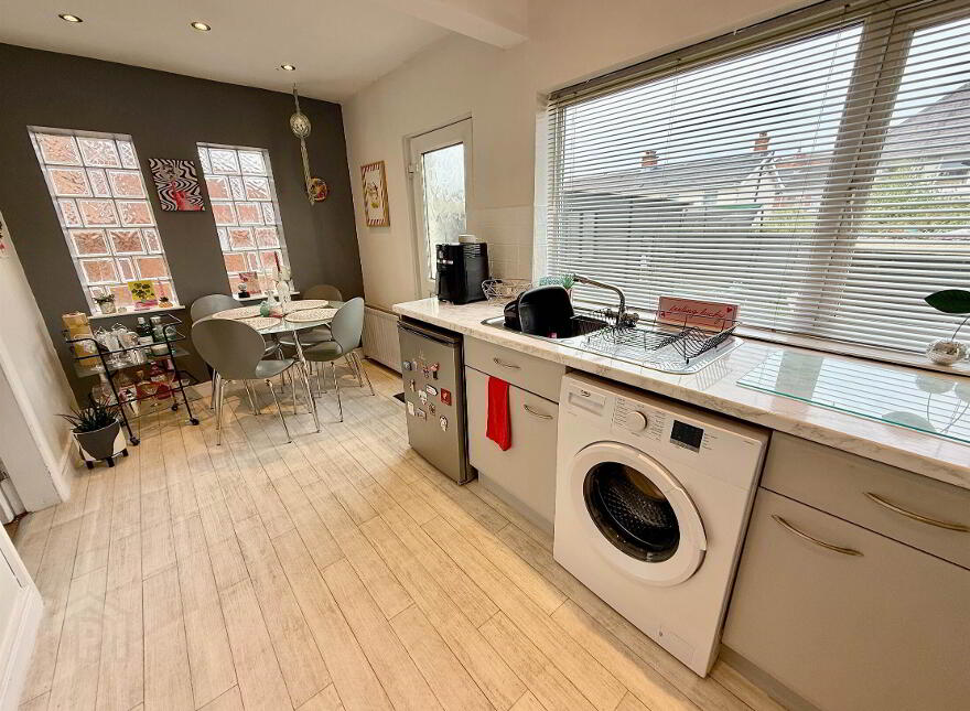33 Rosebery Gardens, Belfast, BT6 8JG