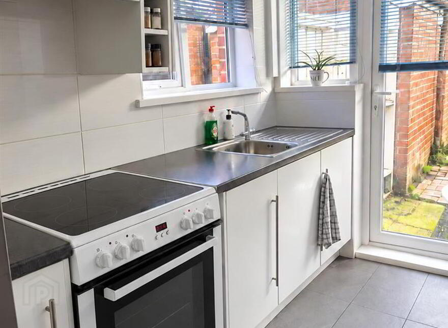 35 Orangefield Parade, Belfast, BT5 6DE