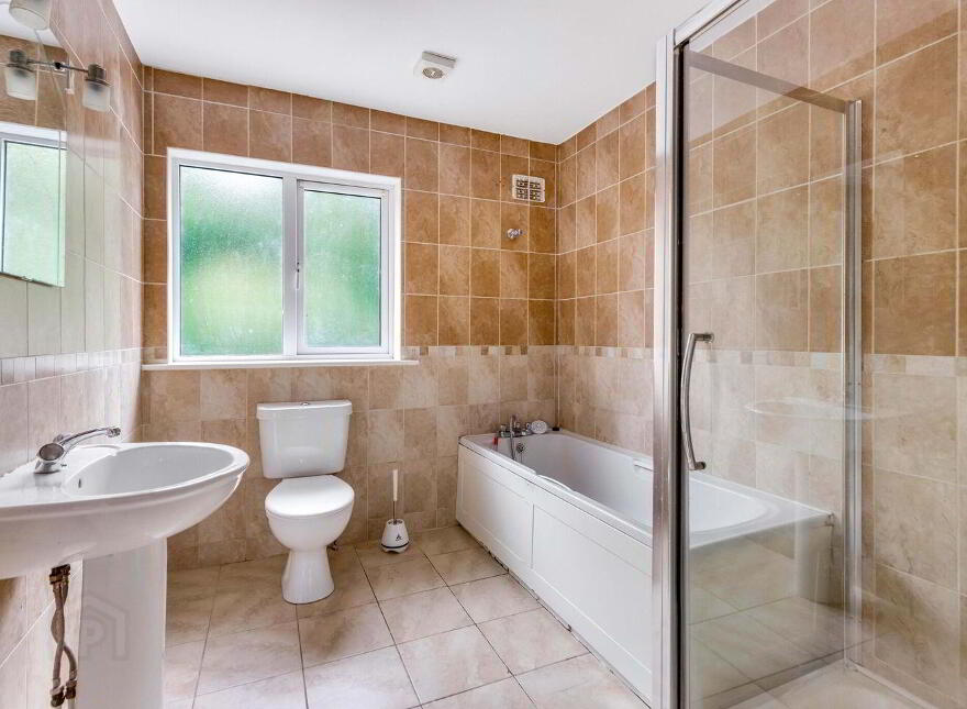 32 The Beeches, Cavan, H12K710