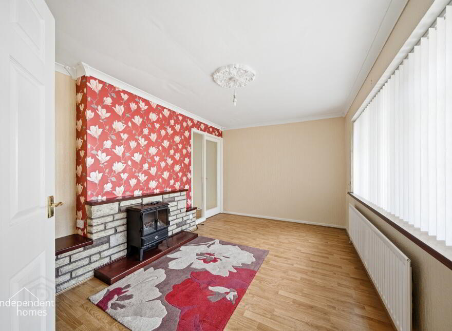 21 Fairway, Larne, BT40 2BB