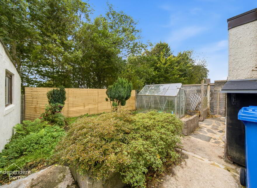21 Fairway, Larne, BT40 2BB