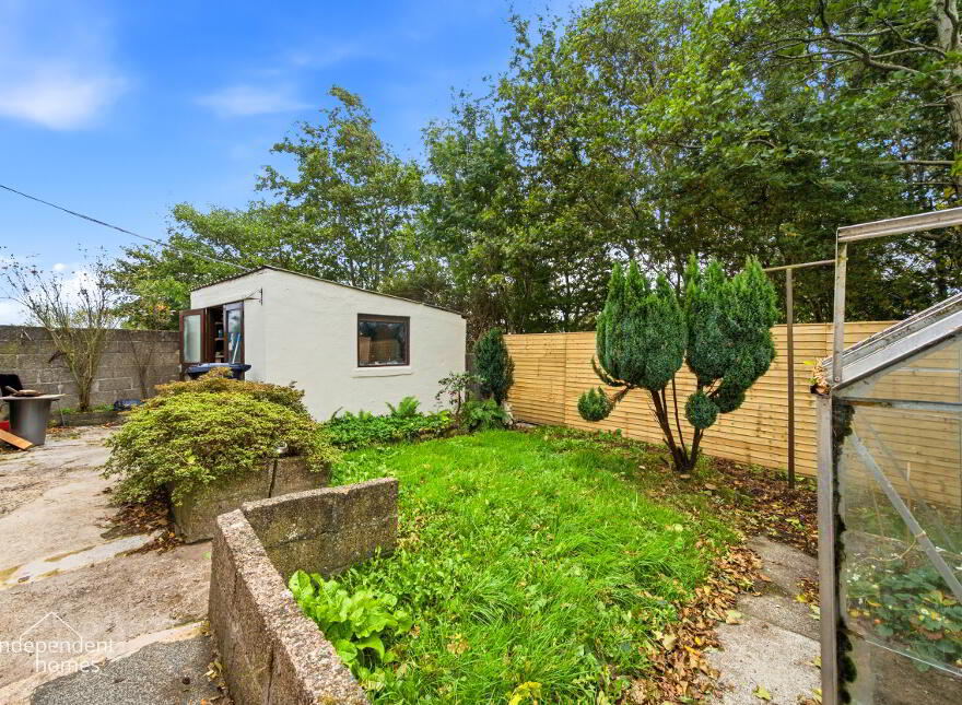 21 Fairway, Larne, BT40 2BB