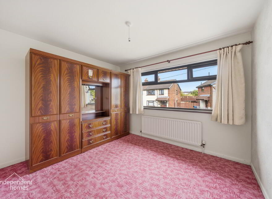 21 Fairway, Larne, BT40 2BB
