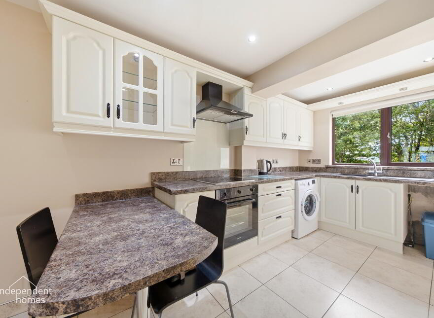21 Fairway, Larne, BT40 2BB