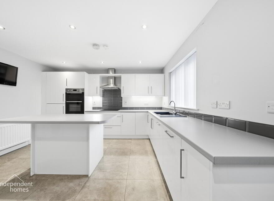 3 Porter Green View, Larne, BT40 2FA