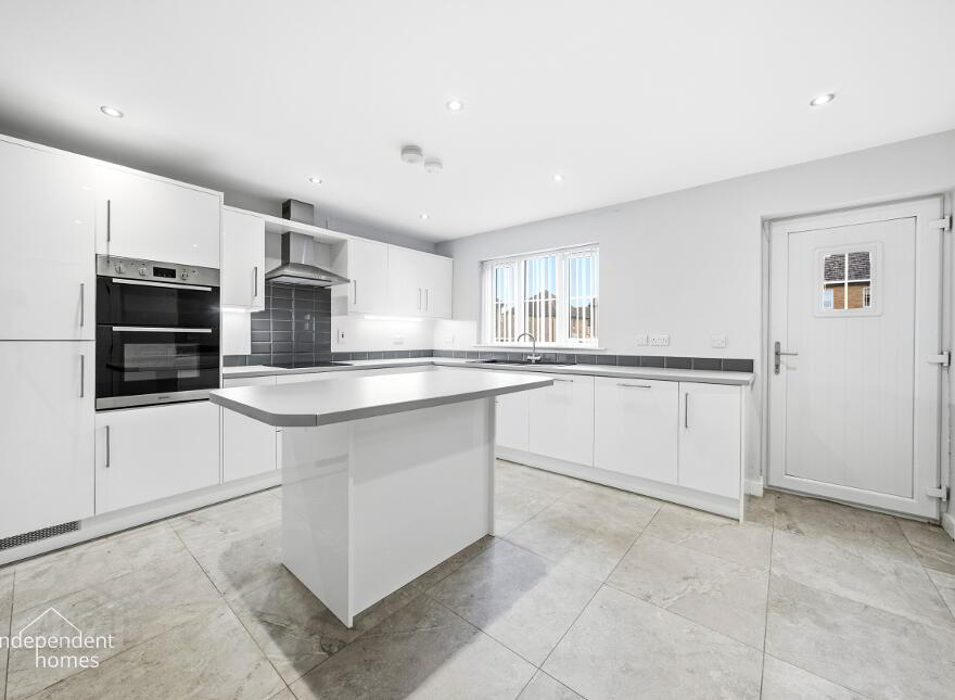 3 Porter Green View, Larne, BT40 2FA