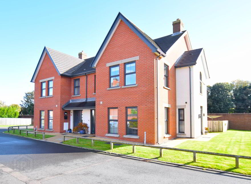 29 Evesham Lane, Bangor, BT19 1FU
