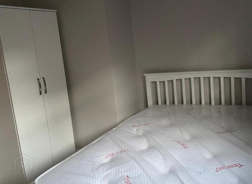 29 Wellington Park, Belfast, BT9 6DL