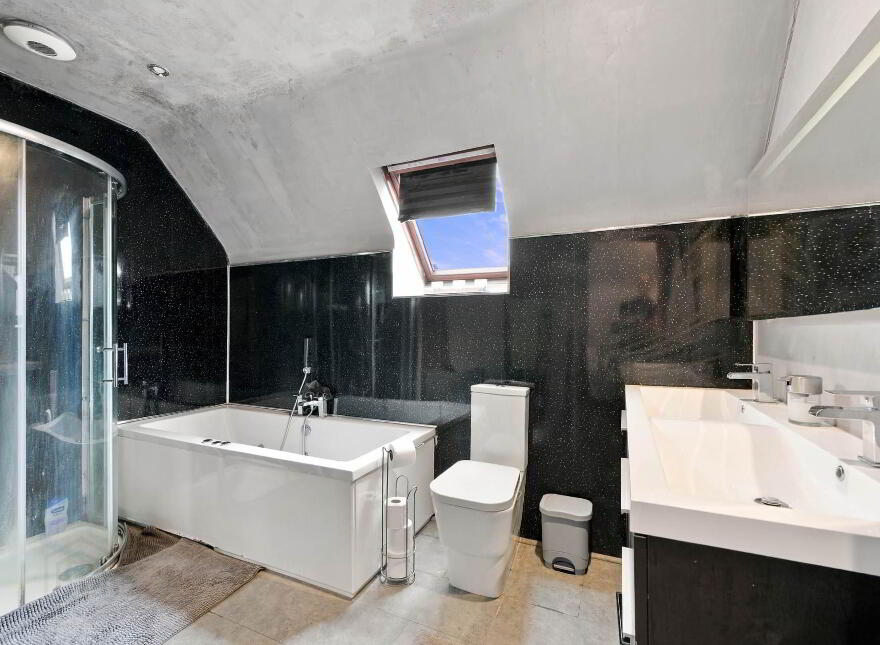 16 Kinwood Road, Bangor, BT19 6WD