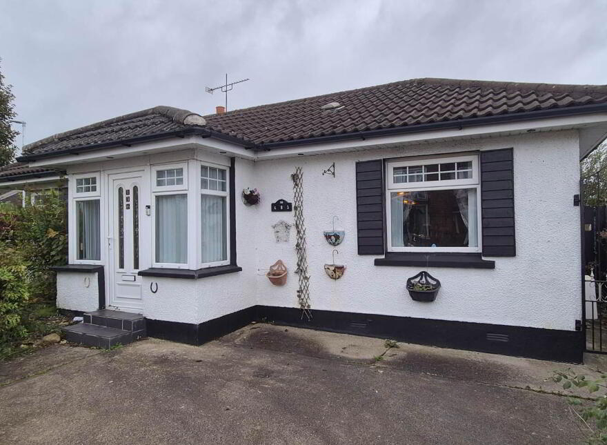 136 Westway, Creggan, Derry, BT48 9NU