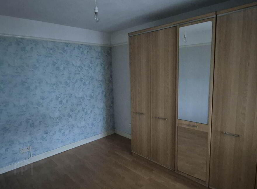 136 Westway, Creggan, Derry, BT48 9NU