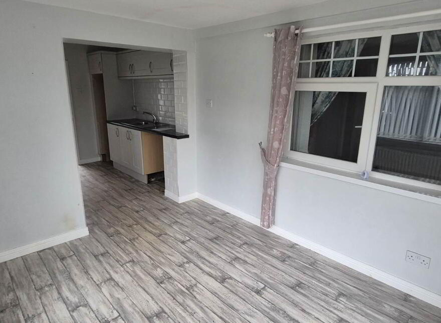 136 Westway, Creggan, Derry, BT48 9NU