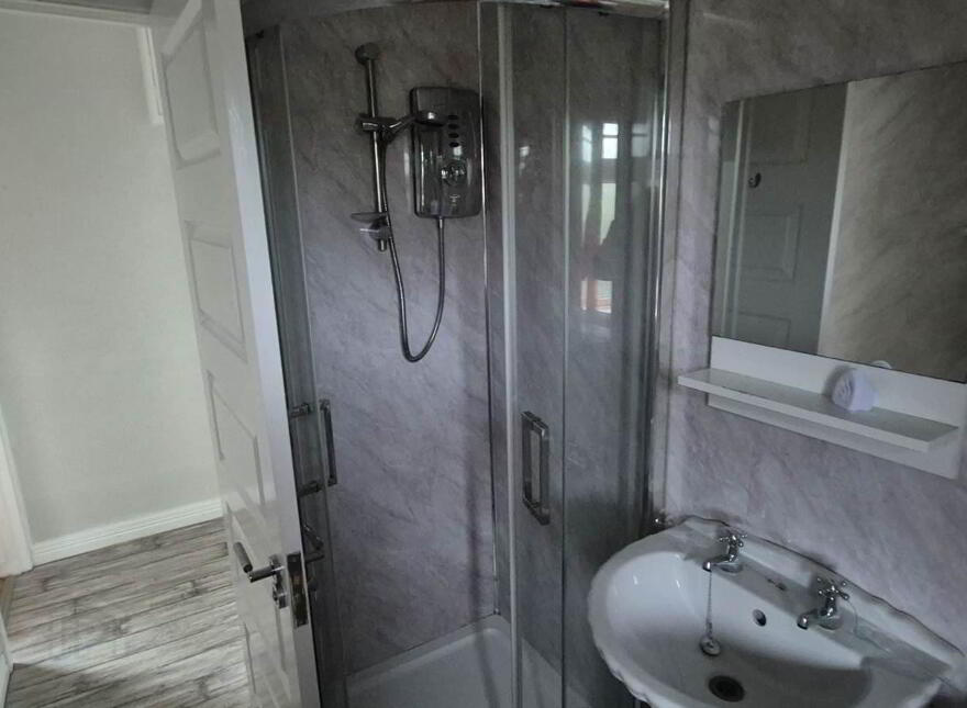 136 Westway, Creggan, Derry, BT48 9NU