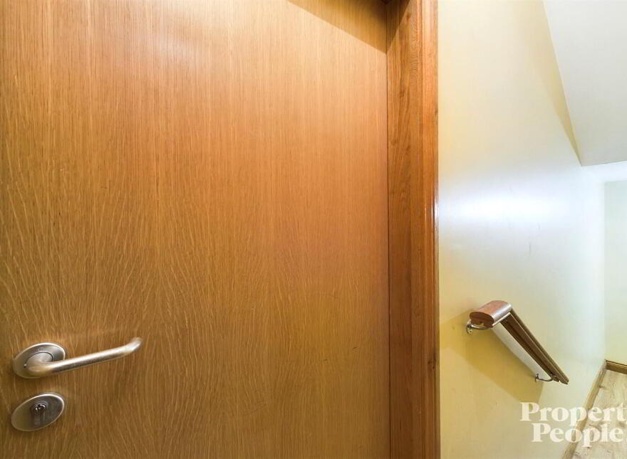 APT 2, 42 Castleton Gardens, Belfast, BT15 3BY