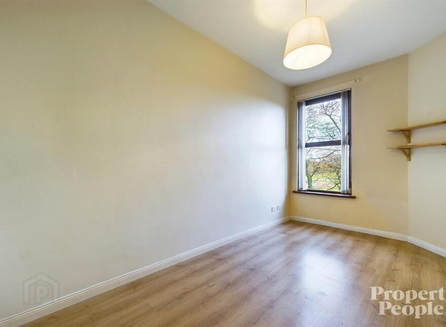 APT 2, 42 Castleton Gardens, Belfast, BT15 3BY