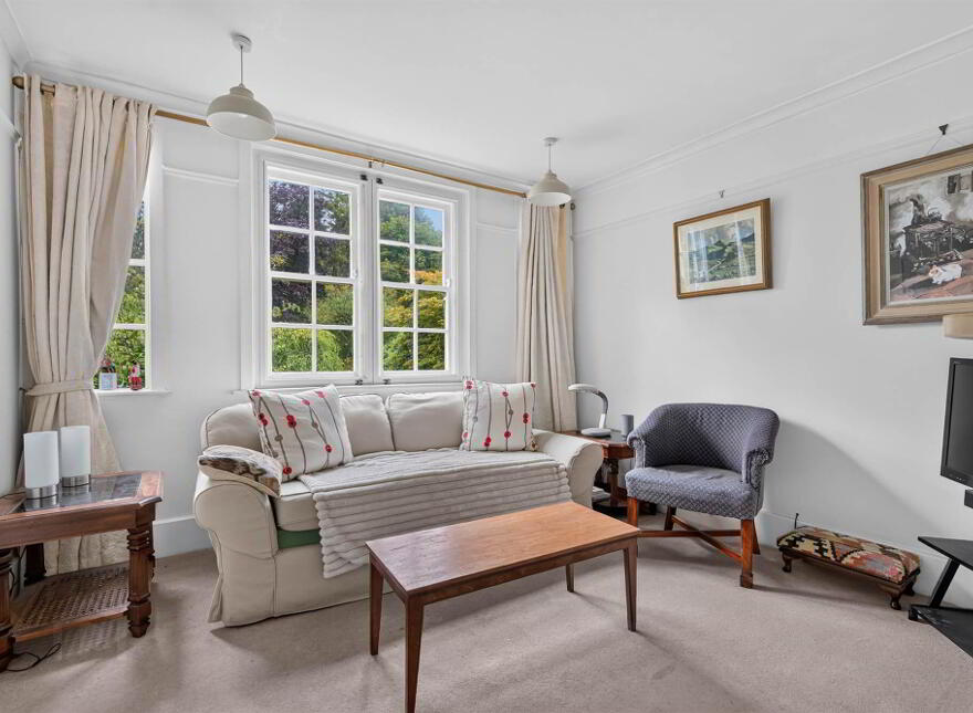 2 Shrewsbury Park, Malone, Belfast, BT9 6PN