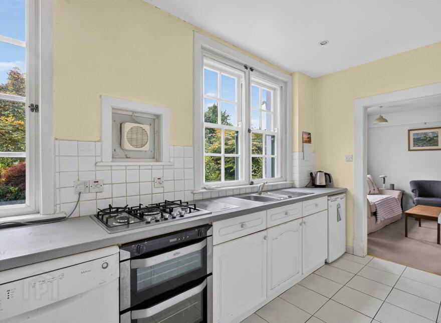 2 Shrewsbury Park, Malone, Belfast, BT9 6PN