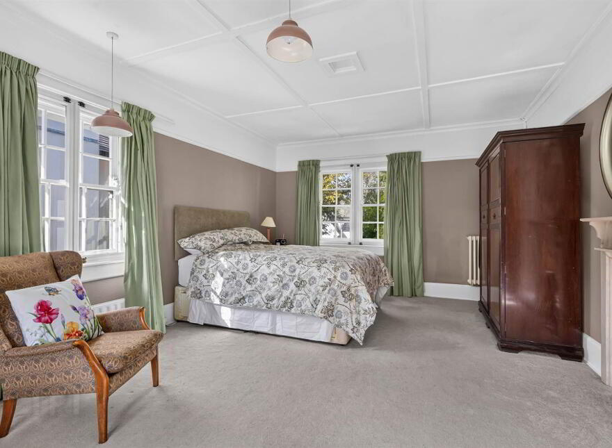 2 Shrewsbury Park, Malone, Belfast, BT9 6PN