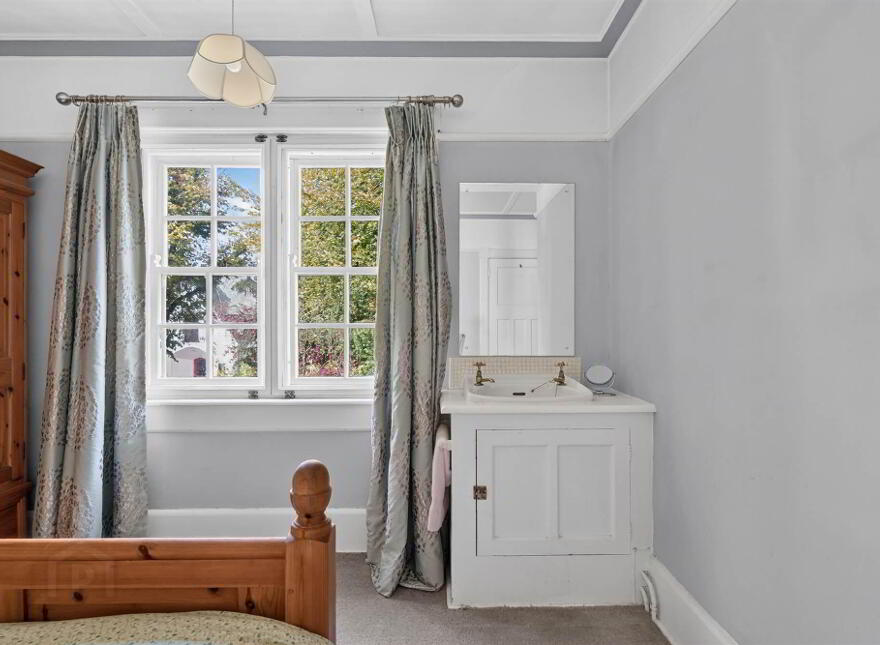 2 Shrewsbury Park, Malone, Belfast, BT9 6PN