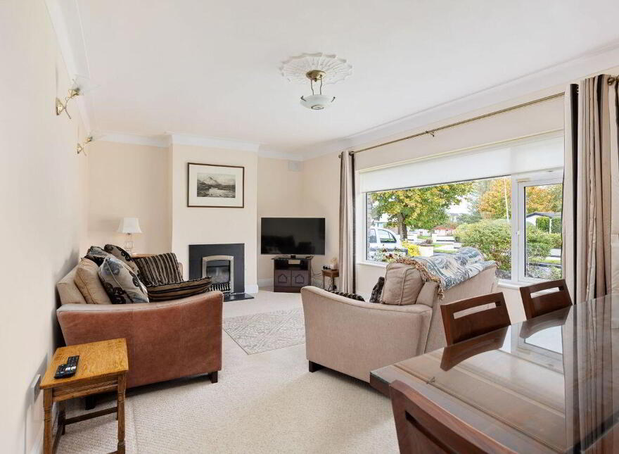 30 Langton Park, Newbridge, W12C890