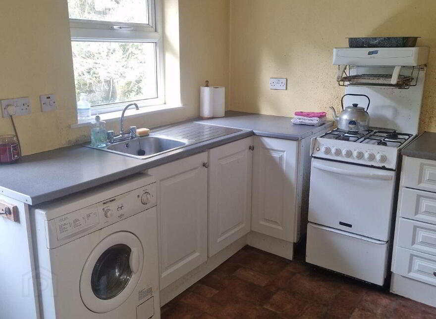 Red River House, Scart Road, Bantry, P75WR04