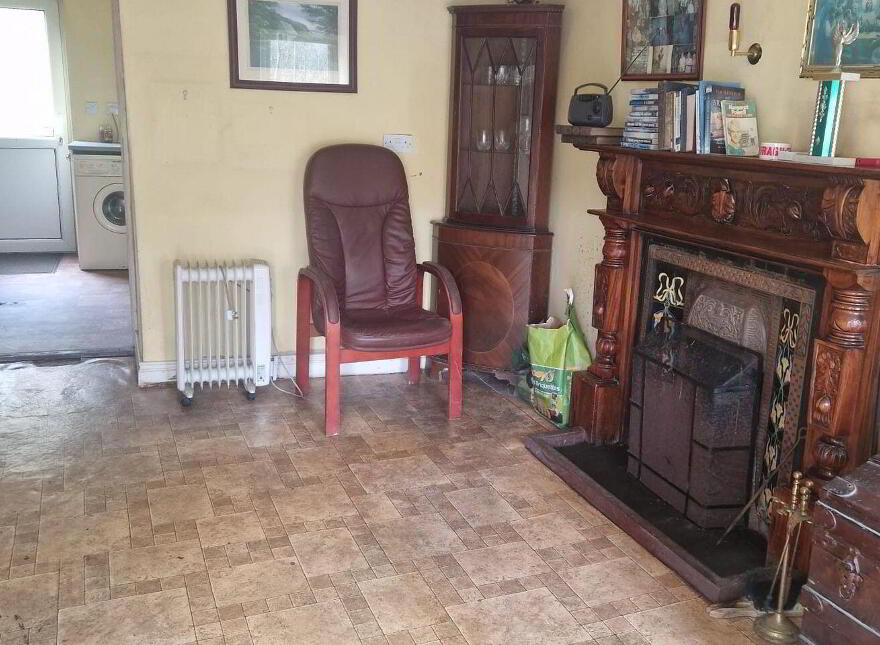 Red River House, Scart Road, Bantry, P75WR04