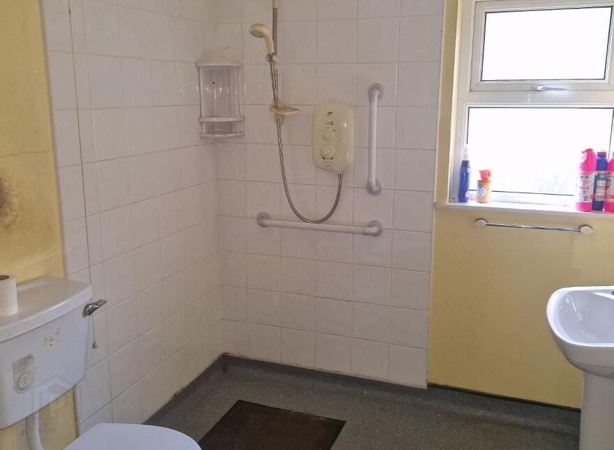 Red River House, Scart Road, Bantry, P75WR04