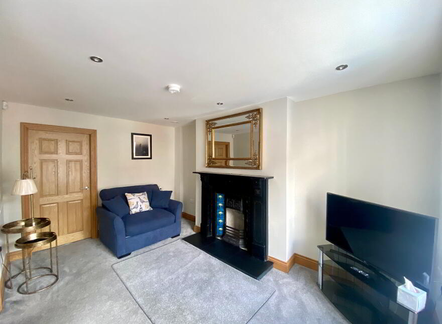 Apartment (B), 16 Main Street, Ballymoney, BT53 6AL