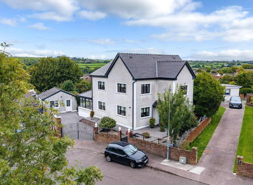 Lothlorien, Larchfield Close, Commons Road, Fairhill, T23N2Y6