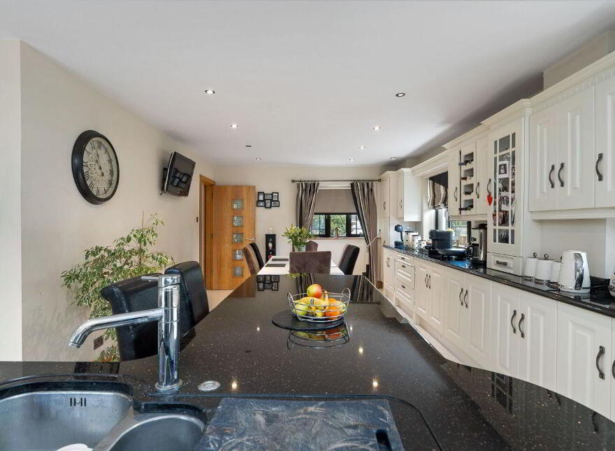 Lothlorien, Larchfield Close, Commons Road, Fairhill, T23N2Y6