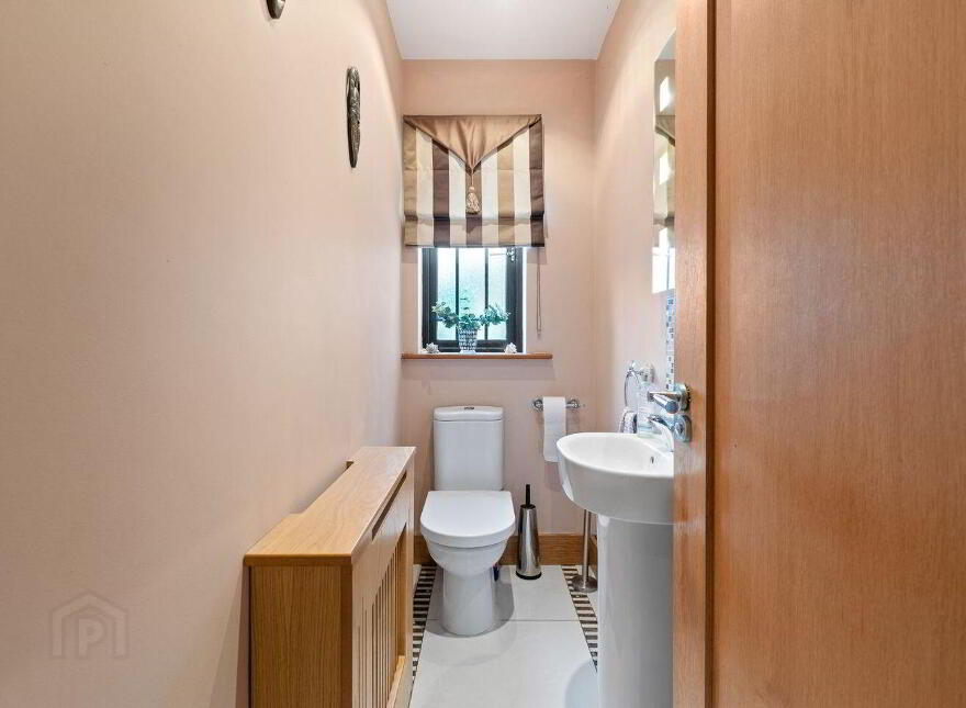 Lothlorien, Larchfield Close, Commons Road, Fairhill, T23N2Y6