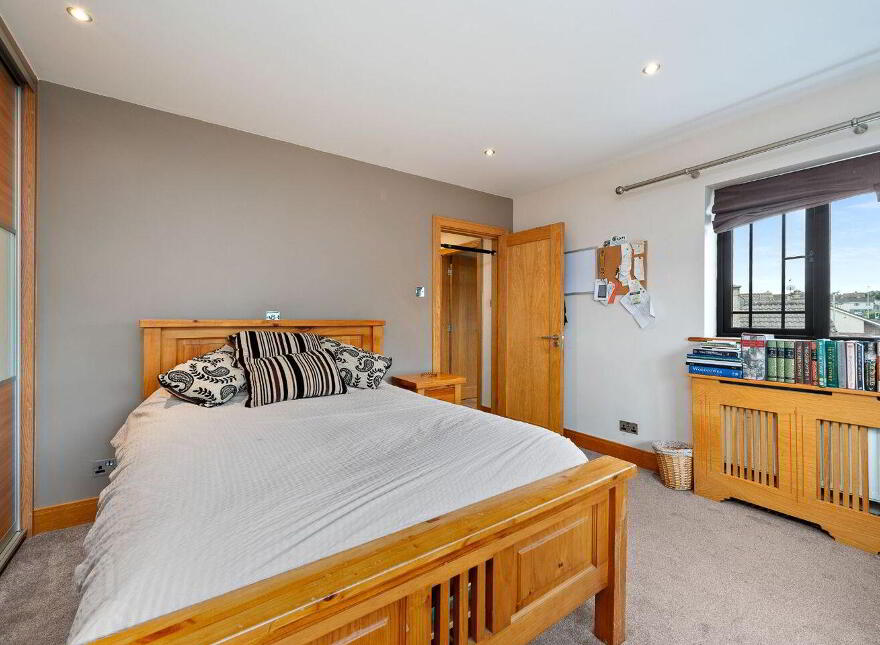 Lothlorien, Larchfield Close, Commons Road, Fairhill, T23N2Y6