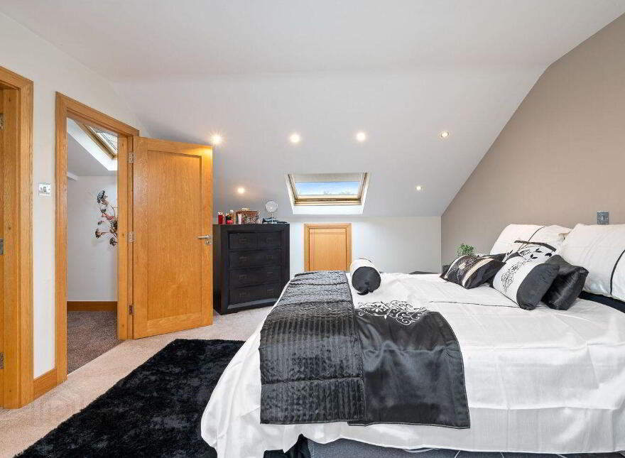 Lothlorien, Larchfield Close, Commons Road, Fairhill, T23N2Y6