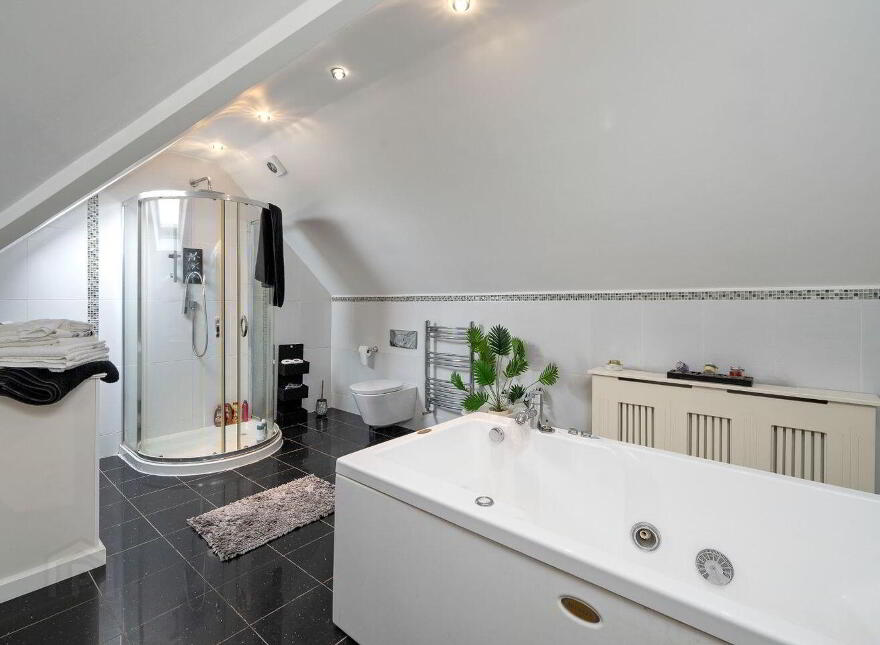 Lothlorien, Larchfield Close, Commons Road, Fairhill, T23N2Y6