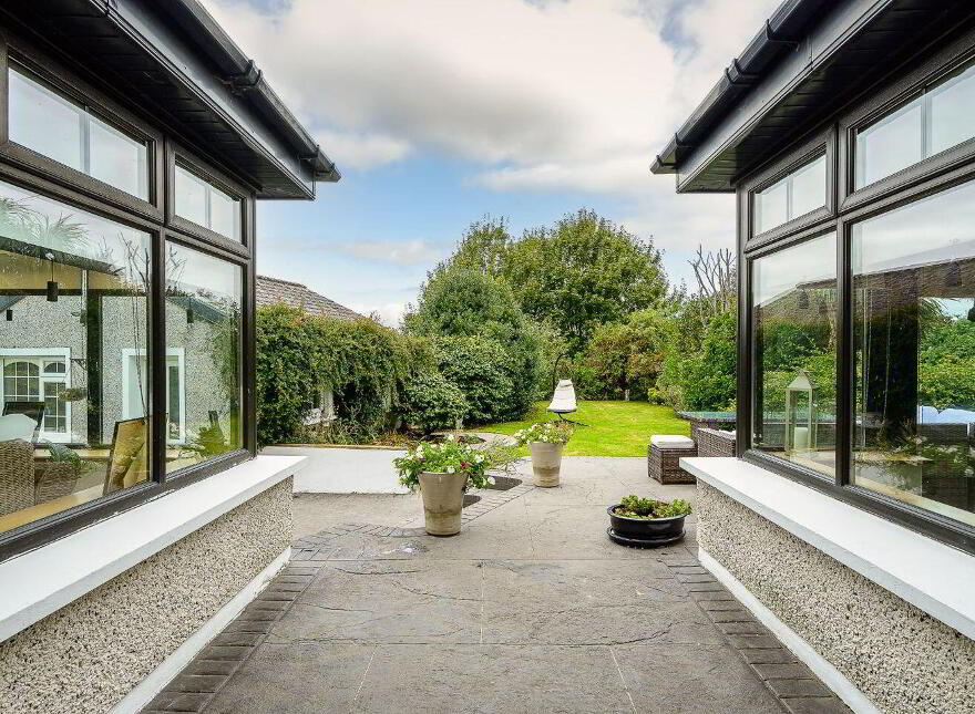 Lothlorien, Larchfield Close, Commons Road, Fairhill, T23N2Y6