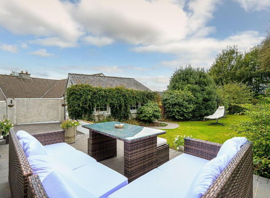 Lothlorien, Larchfield Close, Commons Road, Fairhill, T23N2Y6