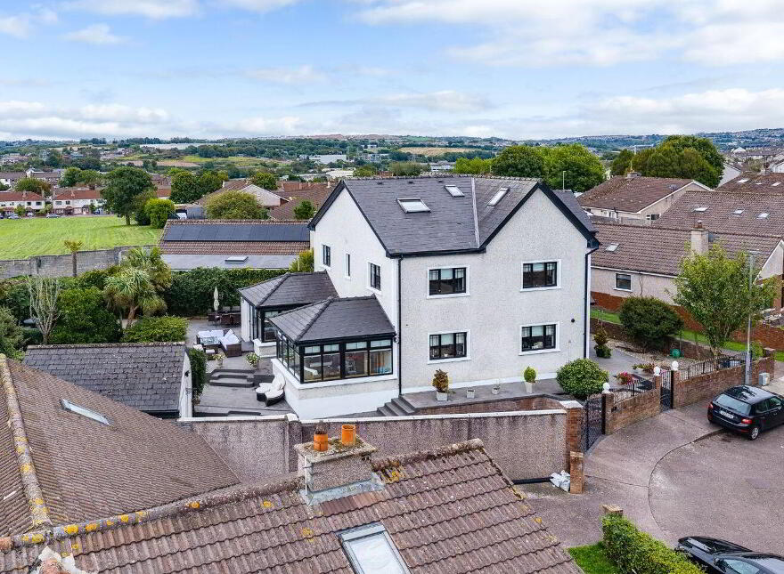 Lothlorien, Larchfield Close, Commons Road, Fairhill, T23N2Y6