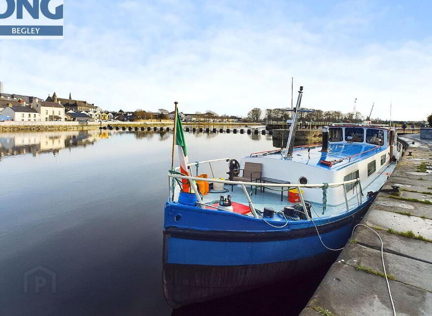 Apartment, A Saint Peter's Port Apartments, Saint Peter's Port, Athlone, N37RT22