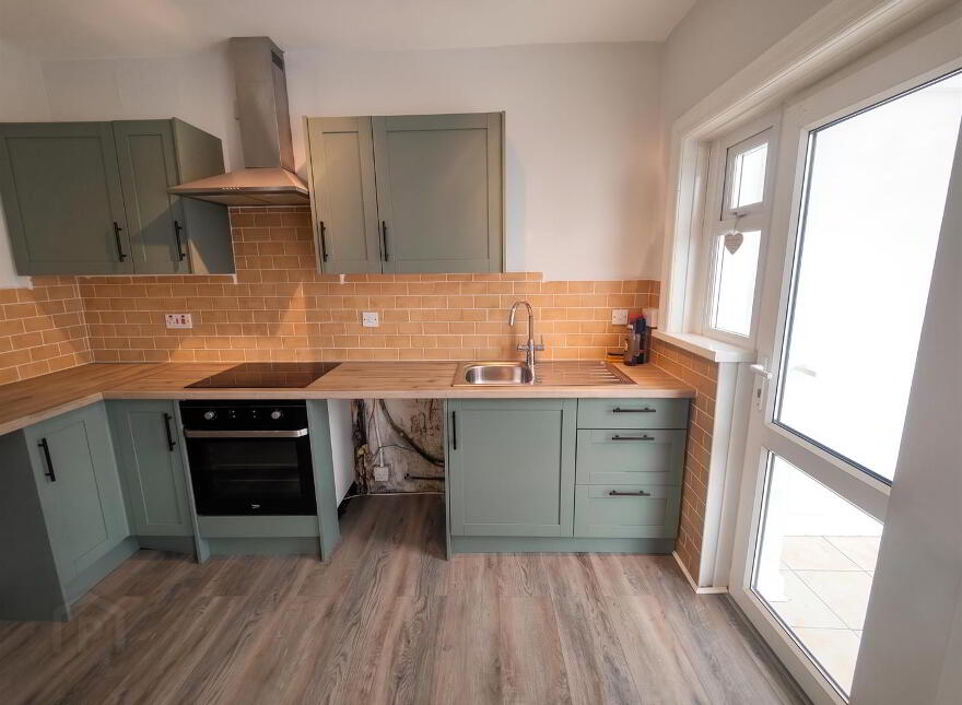 15 Benview Park, Belfast, BT14 8HT