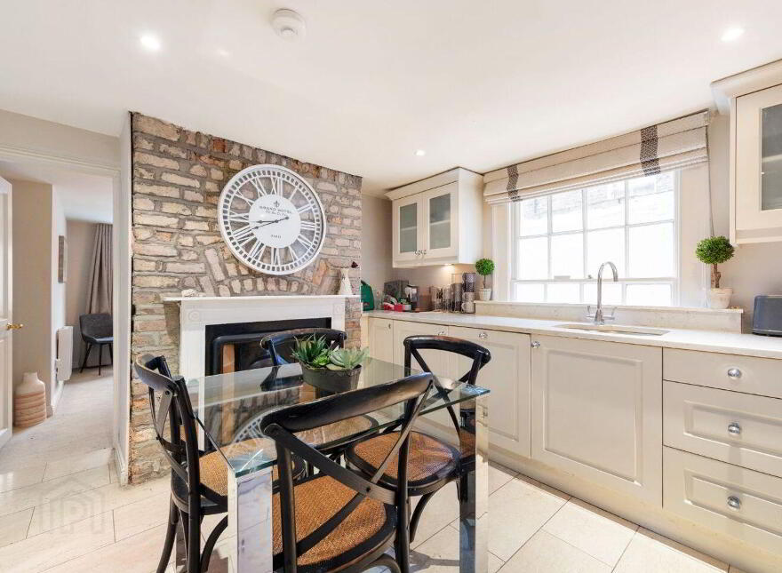 96 Pembroke Road, Ballsbridge, D04TY75