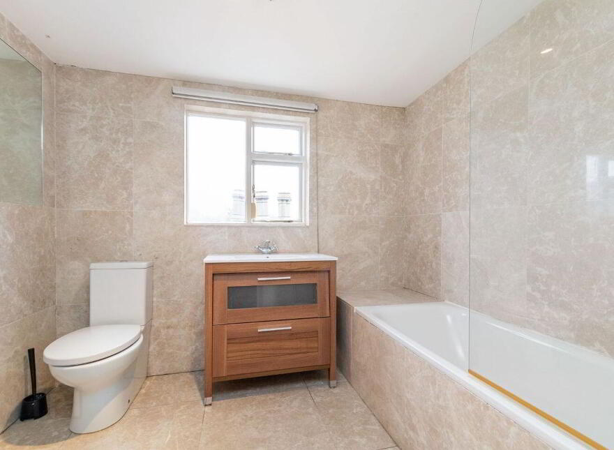 96 Pembroke Road, Ballsbridge, D04TY75