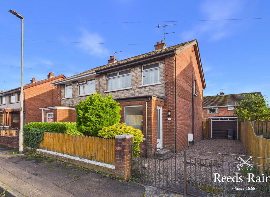 12 Castleburn Drive, Carrickfergus, BT38 7NX