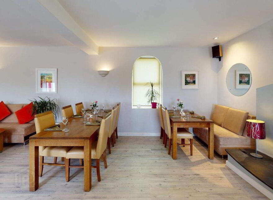 The Cove, Rockhill, Portnablagh, F92C970