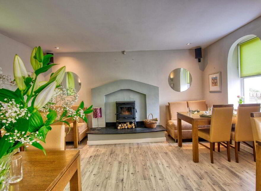 The Cove, Rockhill, Portnablagh, F92C970