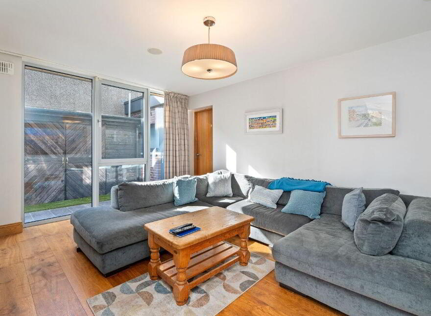 9 Janeville, Blackrock Road, Ballintemple, T12CVC4