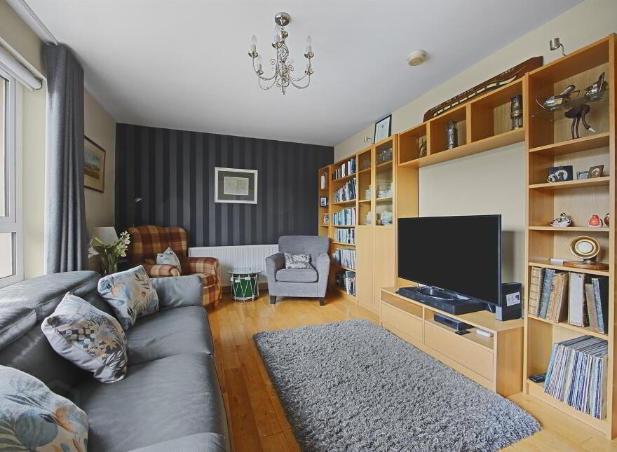 16 Strathearn Park, Belfast, BT4 2GN